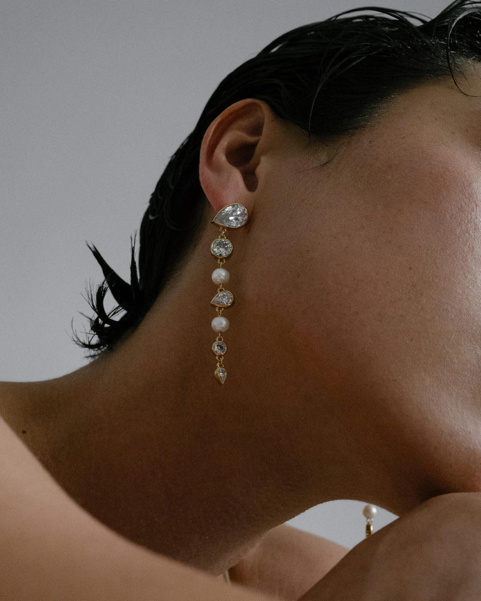 The Light of the Past - Pearl and Zirconia Gold Vermeil Earrings