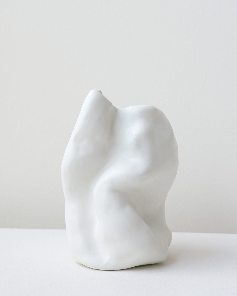 B90 - Large Vase in Matte White