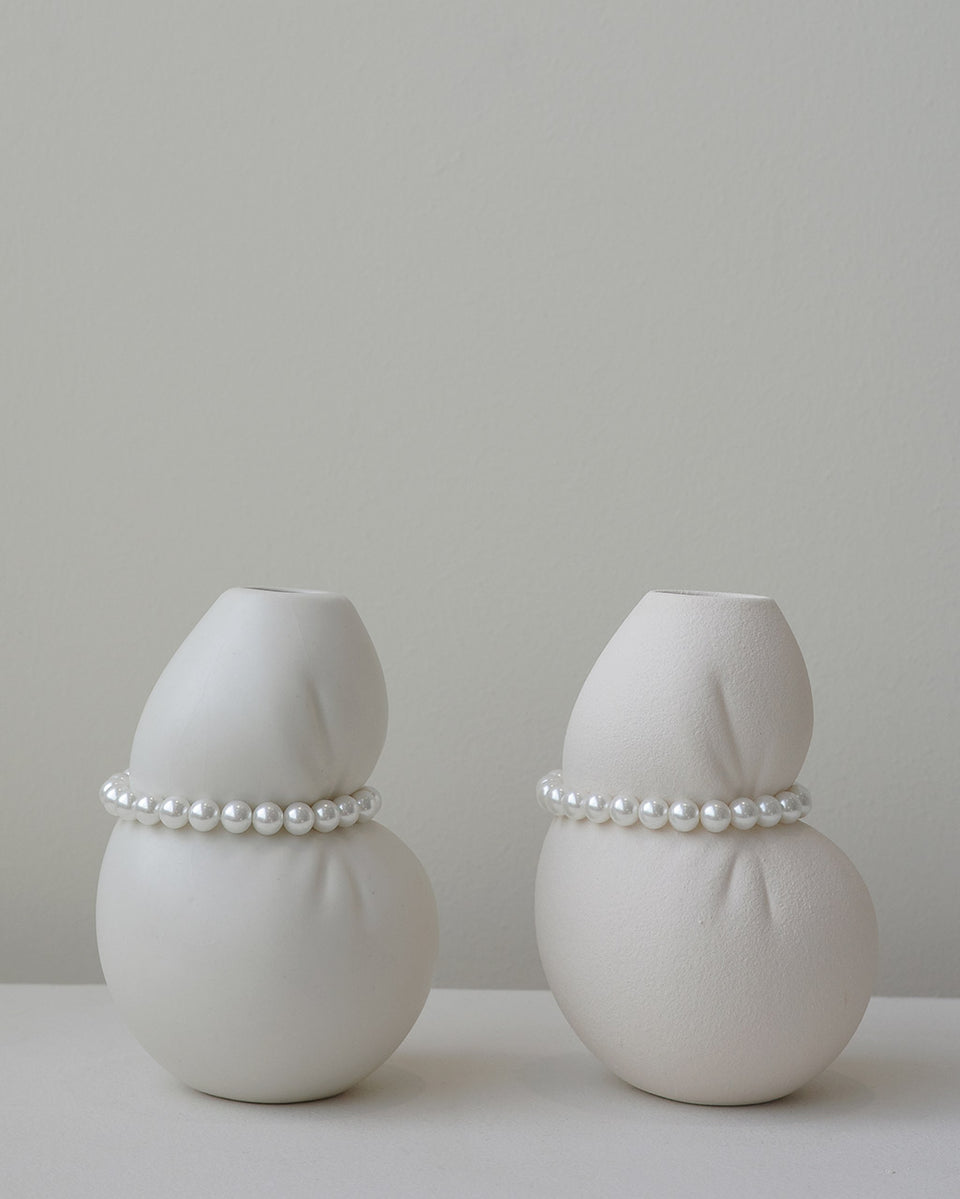 Squeezed - Small Vase in Matte White w/ Faux Pearls