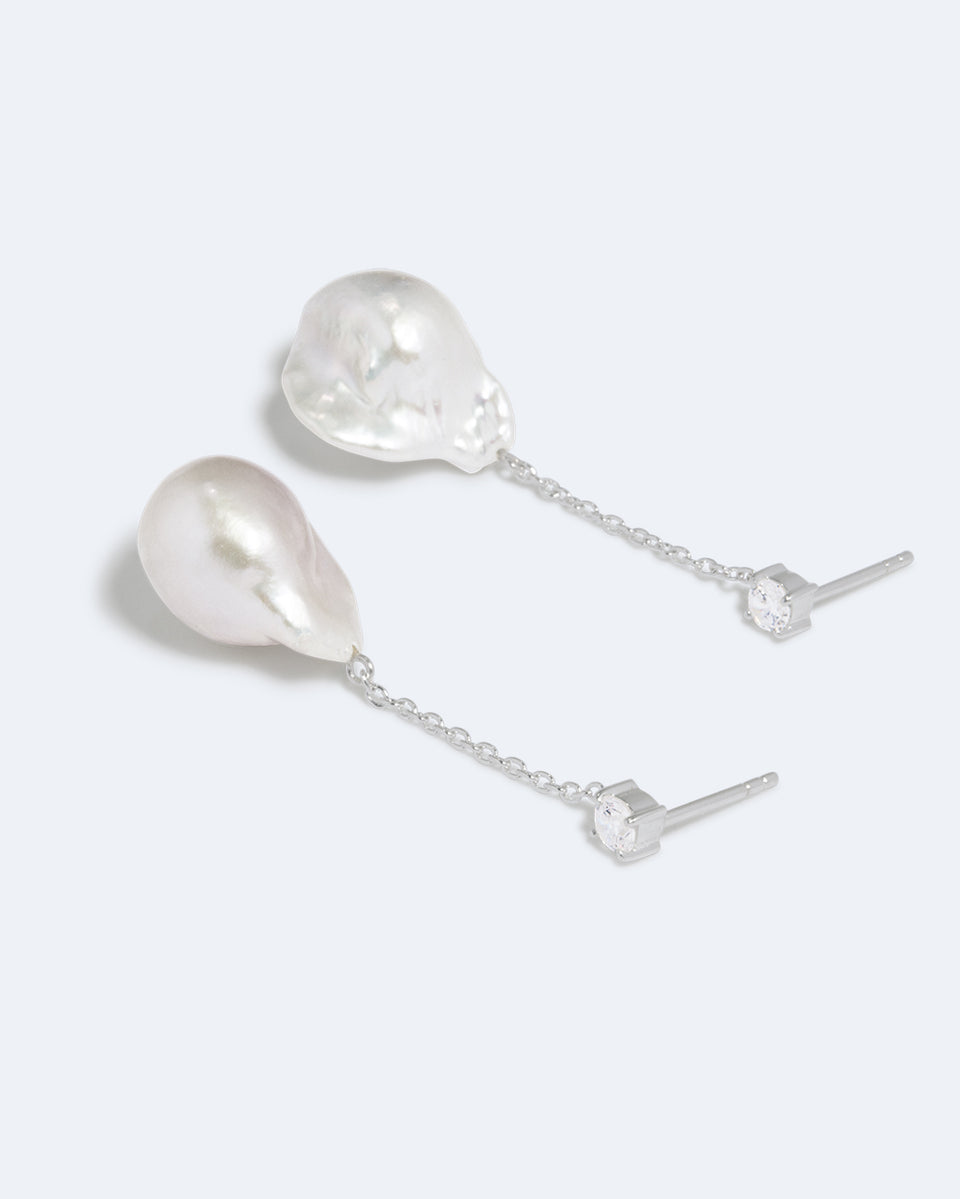 Boucles d'oreilles en argent recyclé avec perle et oxyde de zirconium - Rocher suspendu
