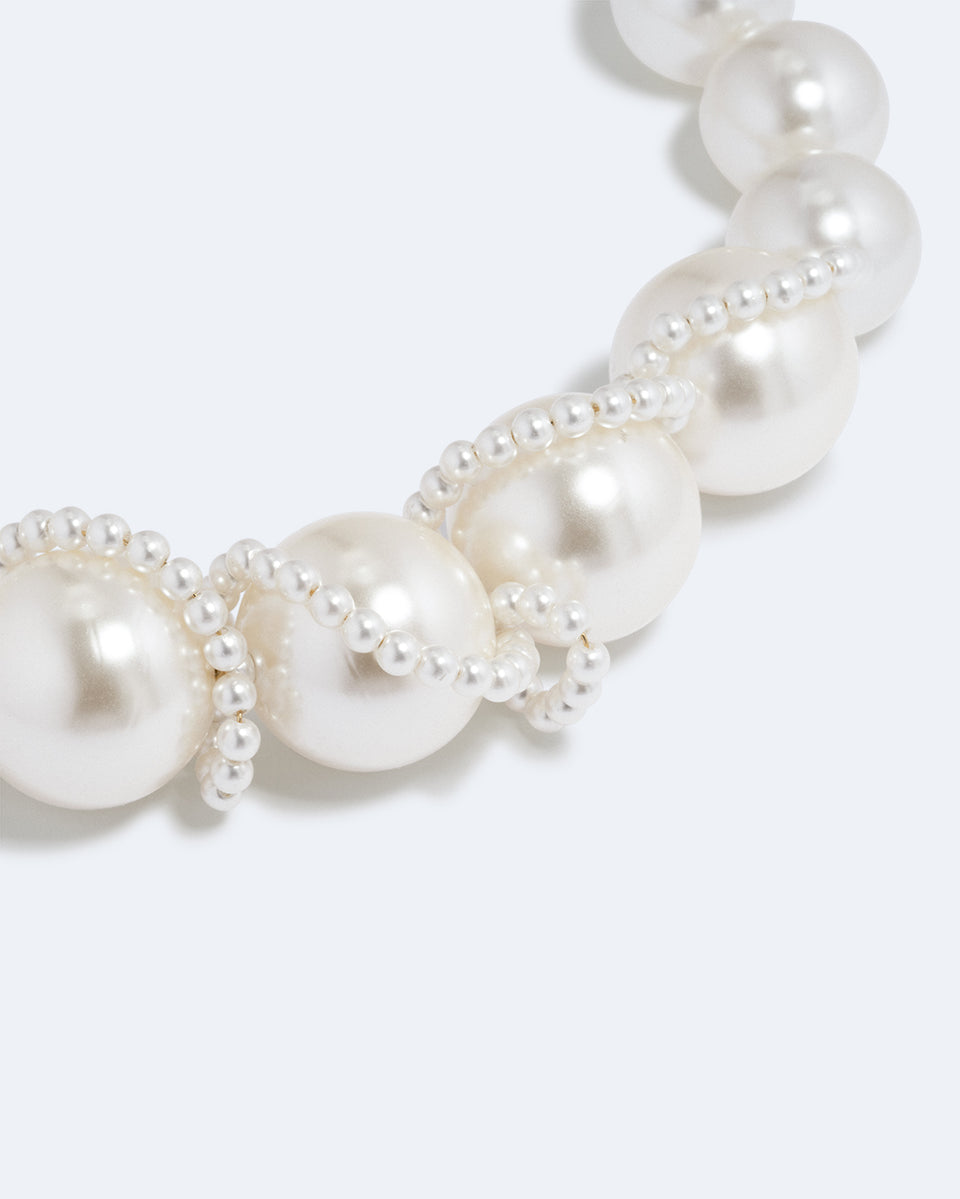 Le Collier Arcs de Lune – Plaqué Or et Perles