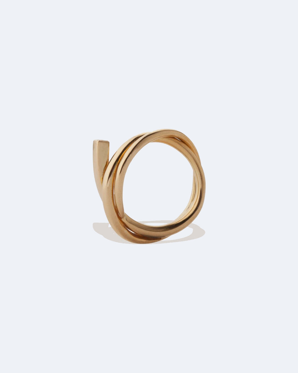 Archéologie de l'ère industrielle - Bague en or jaune 18 carats et diamants