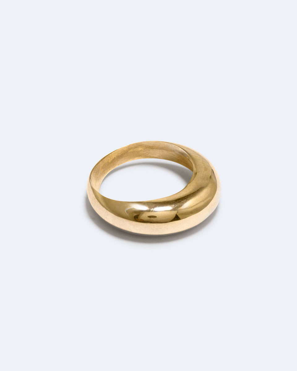 Post-Capitalie, troisième partie - Bague plaquée or