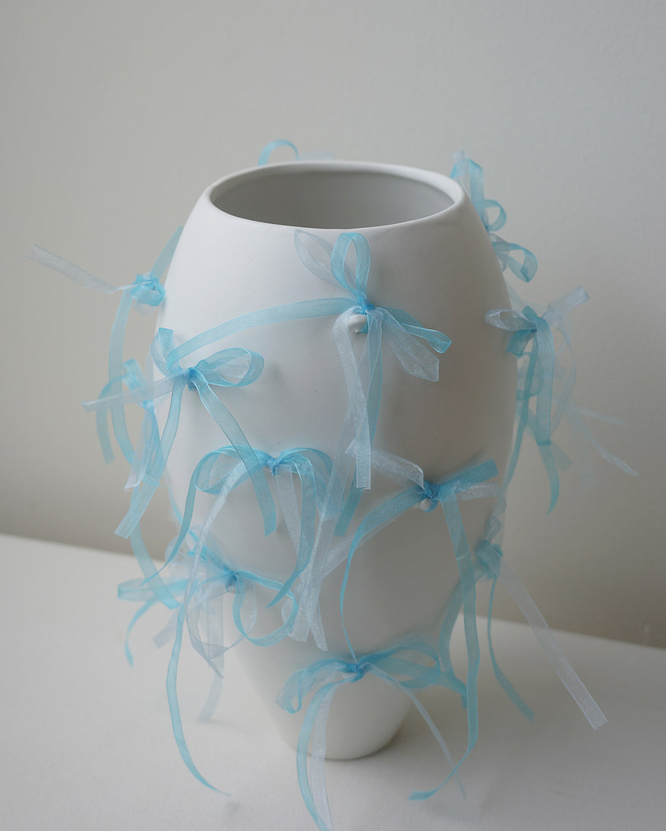 Pearly Pearl - Large Vase In Matte White w/ Organza Ribbon