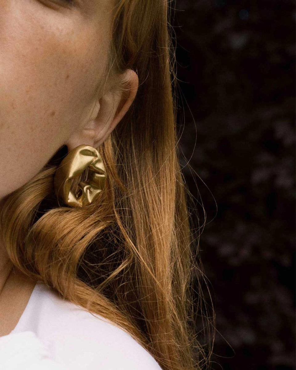 Scrunch Earring designed by Completedworks 11