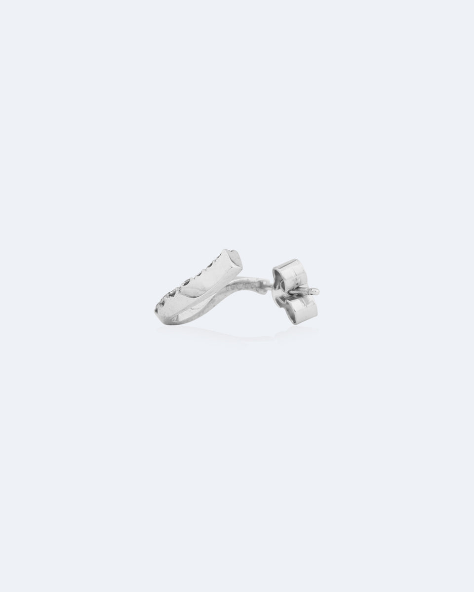 L'écrasement de l'eau - Boucle d'oreille solitaire en or blanc 18 carats et diamants