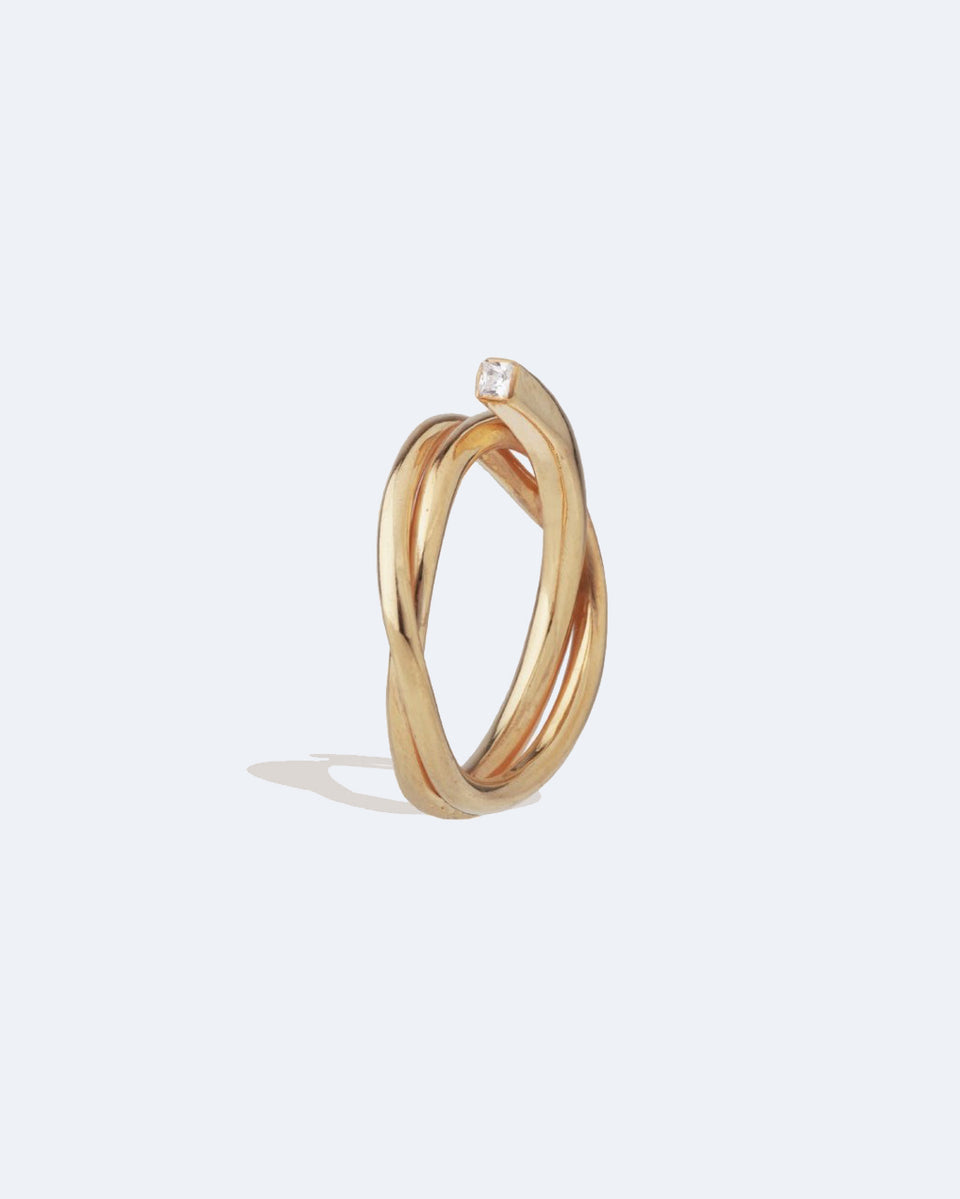 Archéologie de l'ère industrielle - Bague en or jaune 18 carats et diamants