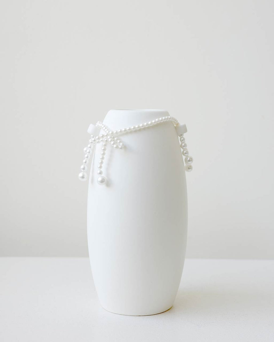 B160 - Petit vase blanc mat avec fausse perle