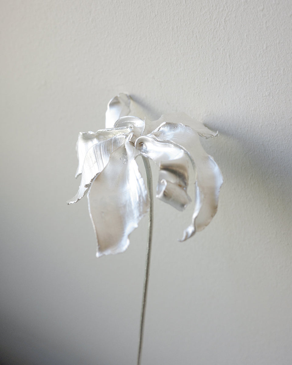 The Ebb II - Flower Ornament in Silver