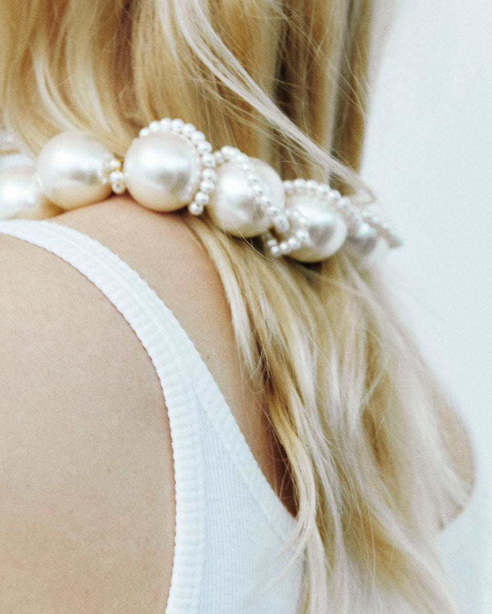 Le Collier Arcs de Lune – Plaqué Or et Perles