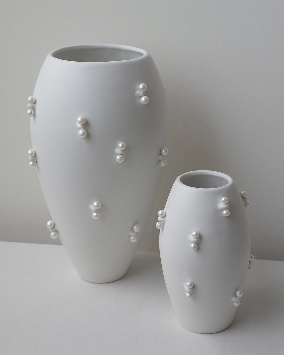 Pinched - Large Vase In Matte White w/ Freshwater Pearl