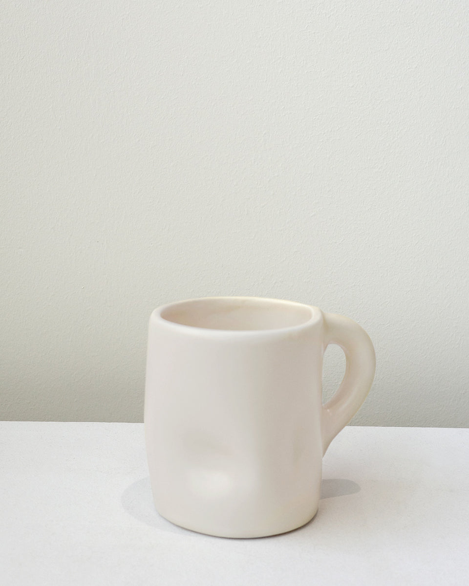 Tasse texturée beige - Bumpity Bump Bump