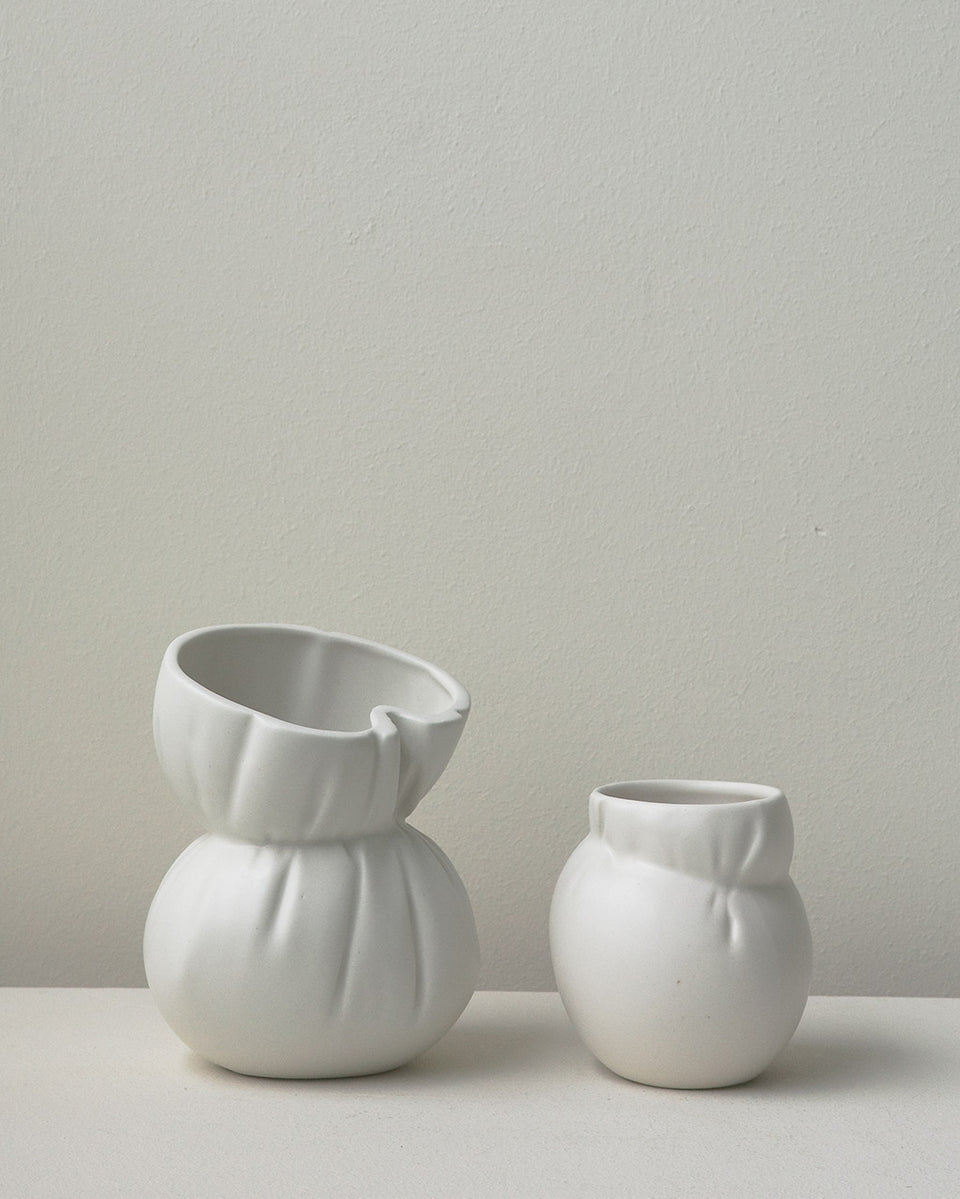 Squeezed - Cup in Matte White