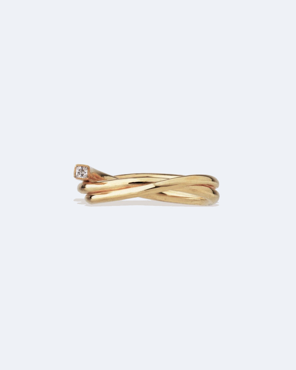 Archéologie de l'ère industrielle - Bague en or jaune 18 carats et diamants