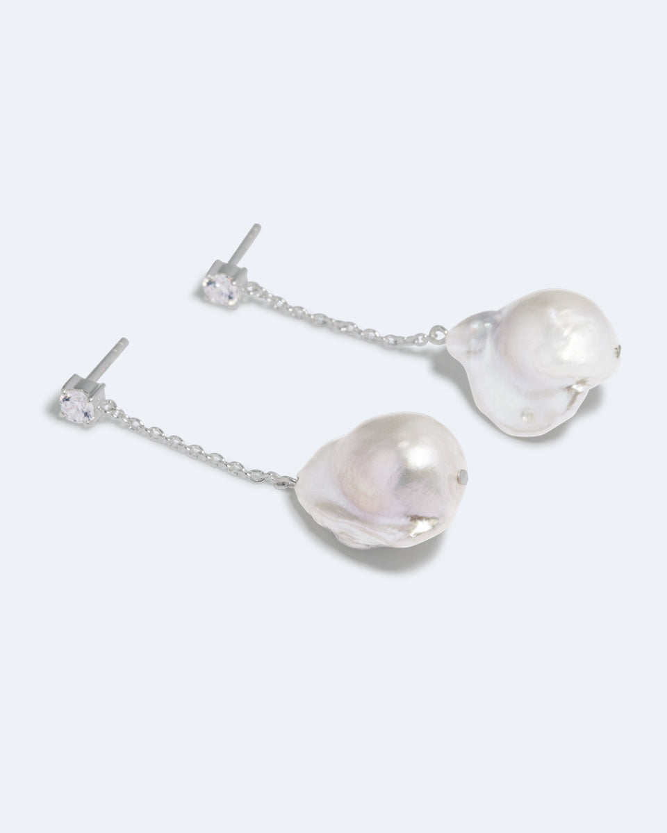 Boucles d'oreilles en argent recyclé avec perle et oxyde de zirconium - Rocher suspendu