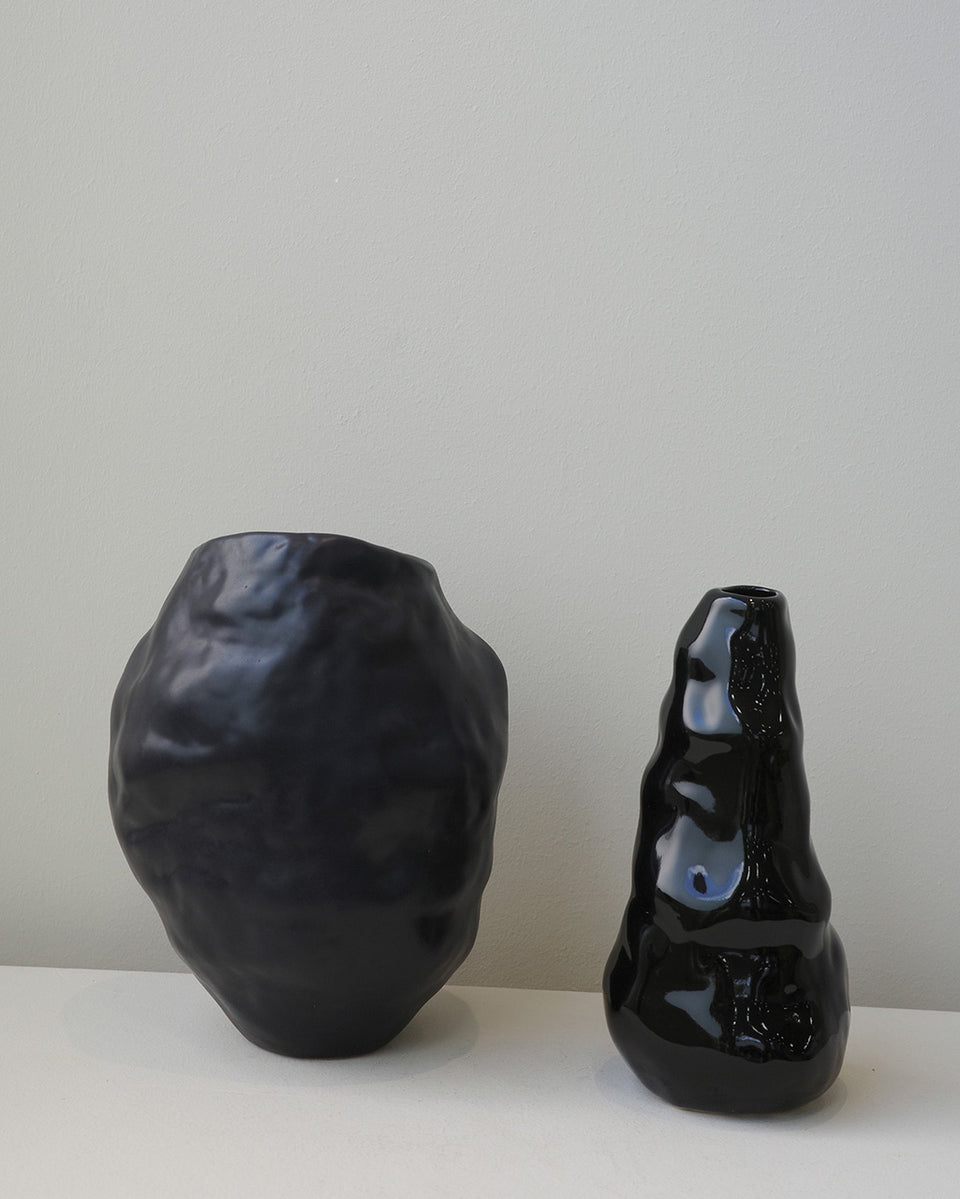 Onyx - Large Vessel in Matte Black