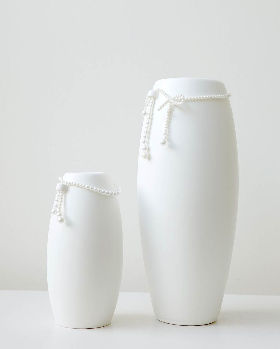 B160 - Petit vase blanc mat avec fausse perle