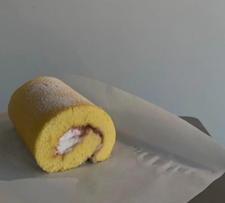 A Japanese Swiss Roll with... Lucy Chen