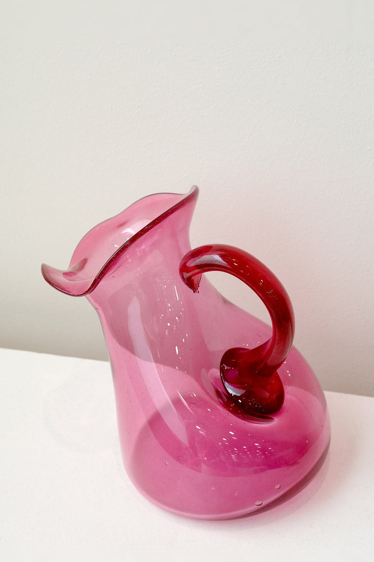 Thaw - Grande cruche en verre recyclé Magenta