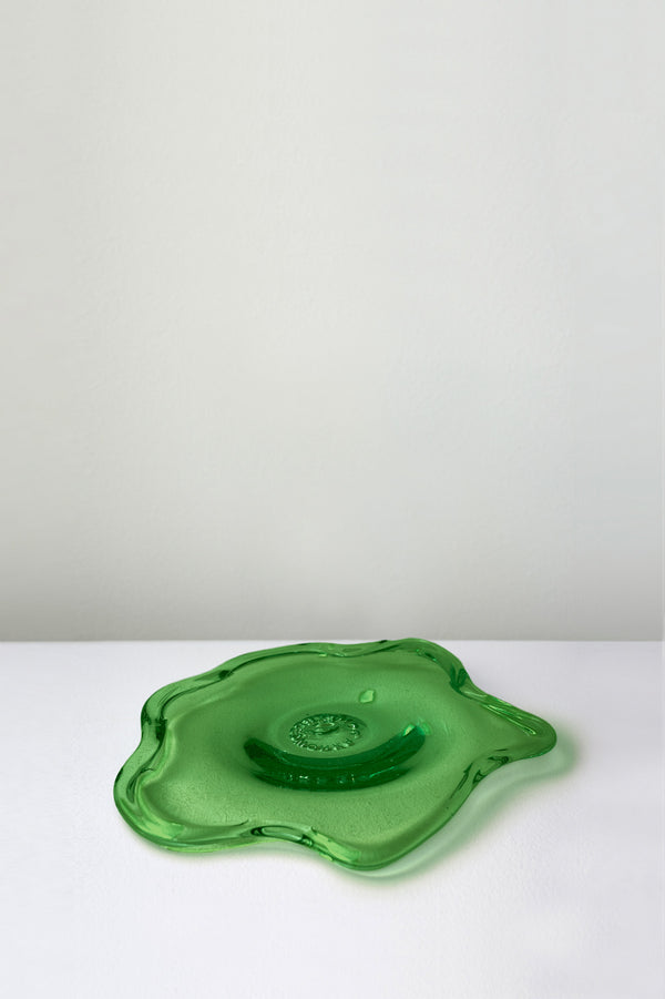 Assiette d'appoint Pond en verre recyclé, vert feuille