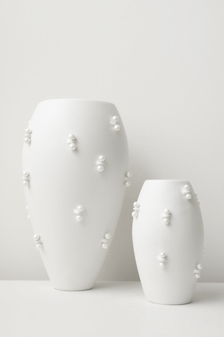 Pinched - Large Vase In Matte White w/ Freshwater Pearl