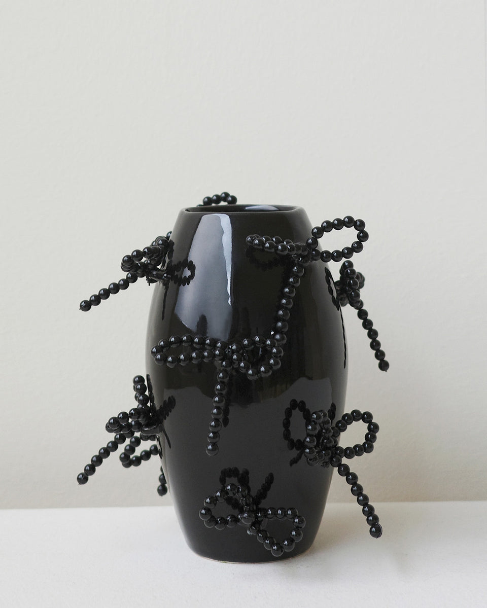 Vase « Notsobig » Power, Corruption, Lies – Noir Brillant avec Nœuds de Perles Fantaisie