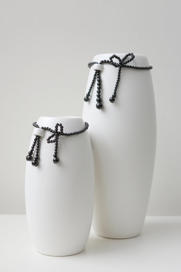 B160 - Petit vase blanc mat avec fausse perle