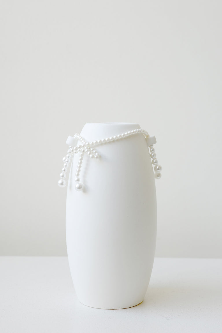 B160 - Petit vase blanc mat avec fausse perle