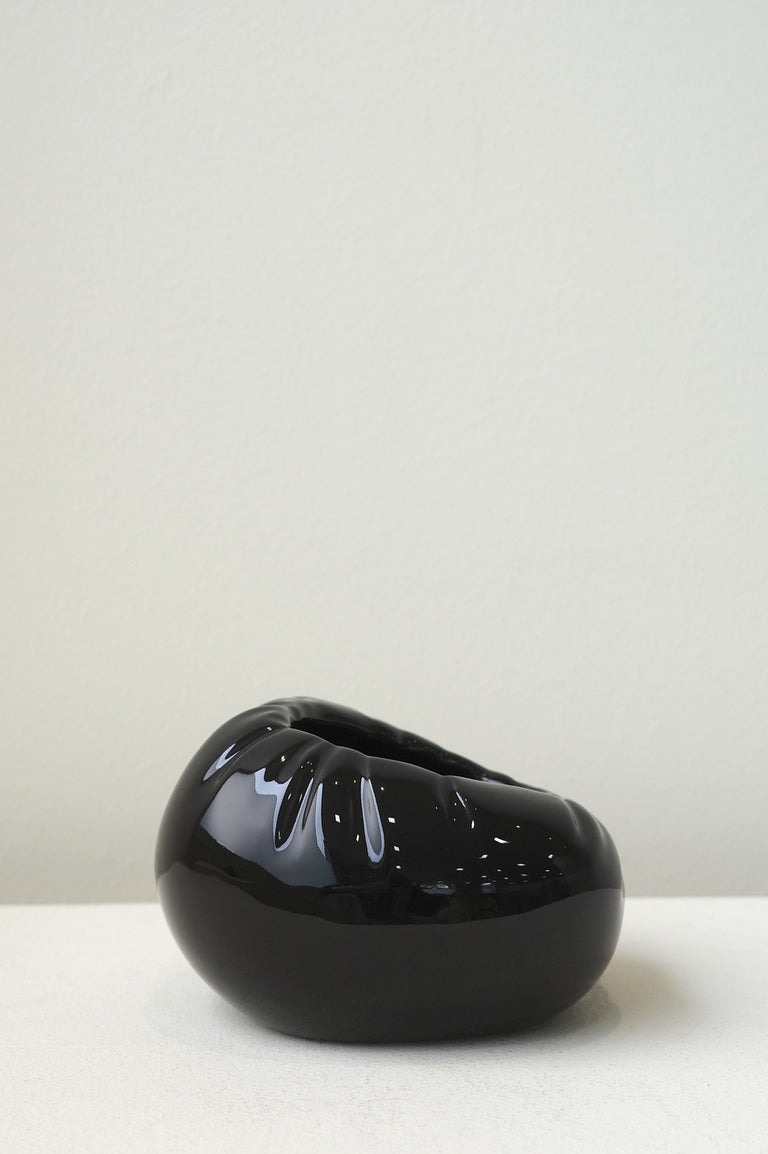 B71 - Small Bowl in Gloss Black