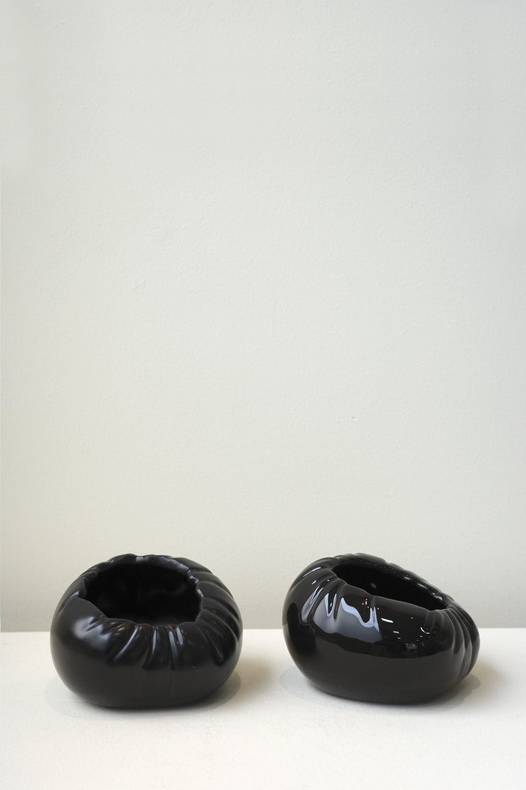 B71 - Small Bowl in Gloss Black