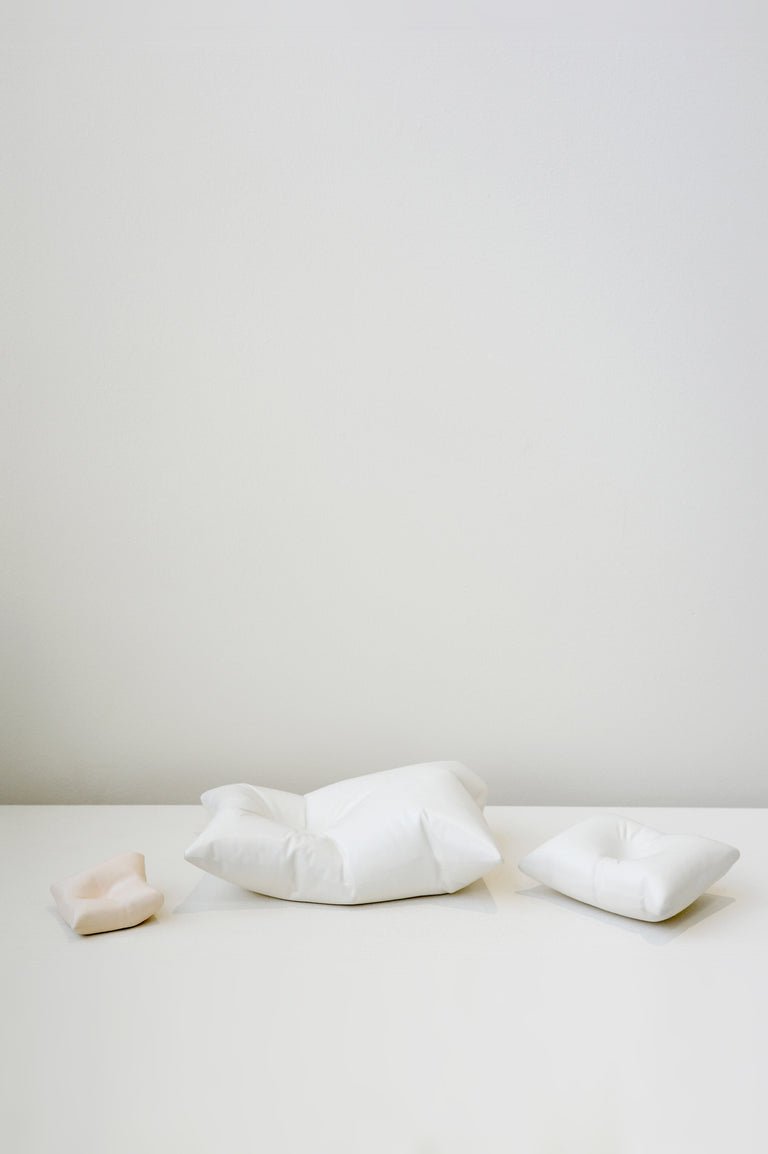 B91 - Coussin en céramique blanc mat