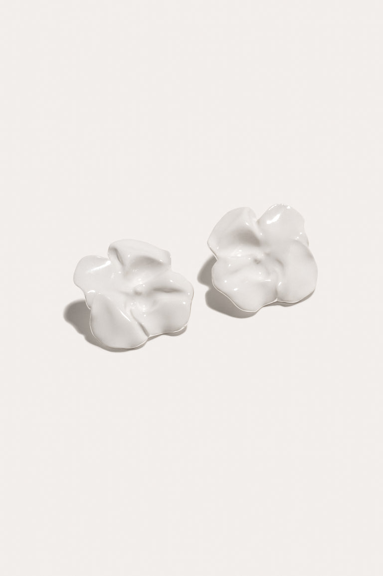 E07 - Boucles d'oreilles en émail blanc et argent recyclé