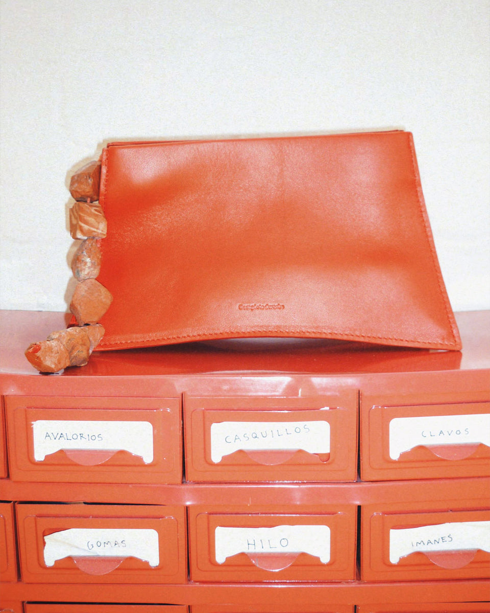 G21 - Pochette en cuir noir et pierre
