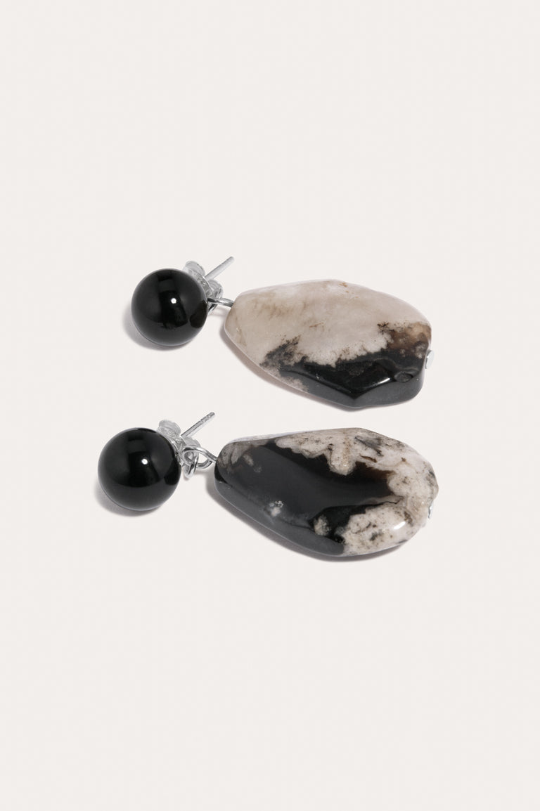 H103 - Boucles d'oreilles en argent recyclé Agate Fleur de Cerisier Noire et Onyx Noir