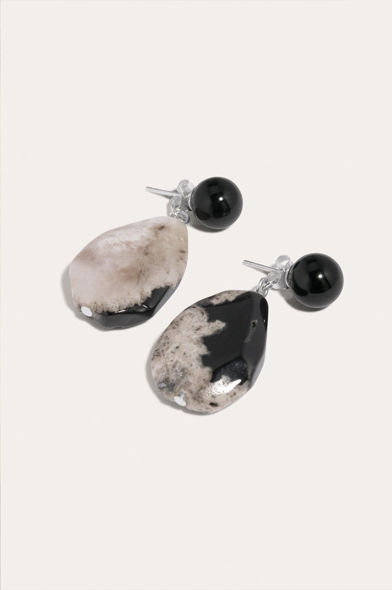 H103 - Boucles d'oreilles en argent recyclé Agate Fleur de Cerisier Noire et Onyx Noir