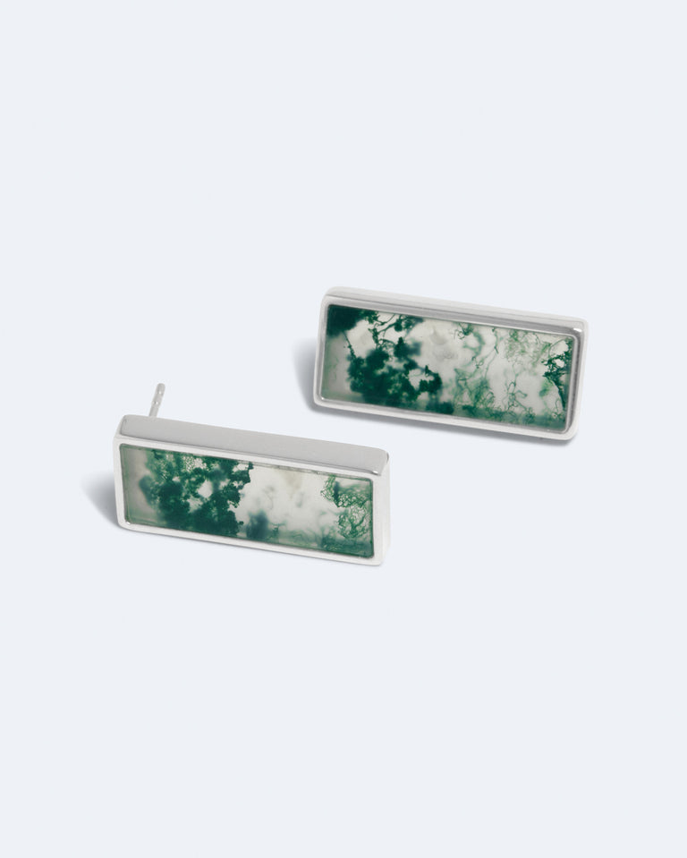 H93 - Boucles d'oreilles en résine verte et argent recyclé