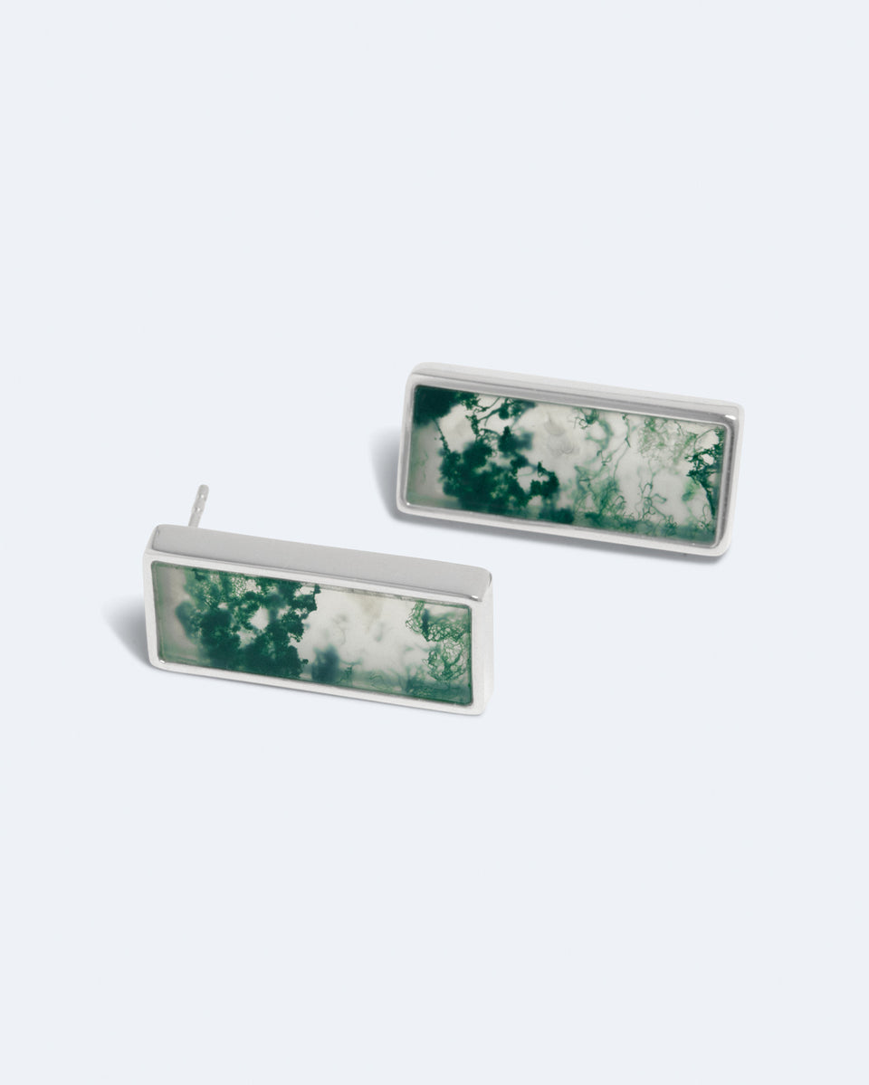 H93 - Boucles d'oreilles en résine verte et argent recyclé