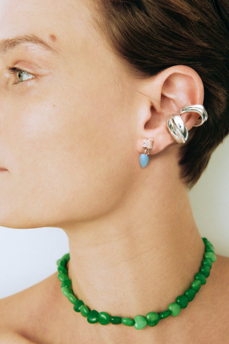 La fenêtre du cœur - Boucles d'oreilles en Vermeil d'or recyclé avec perle cœur verte et oxyde de zirconium