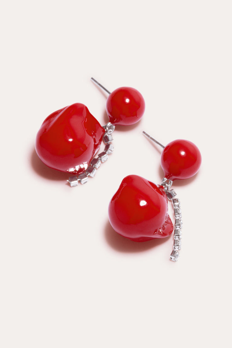 Entre les marées - Boucles d'oreilles en résine rouge et strass plaquées rhodium