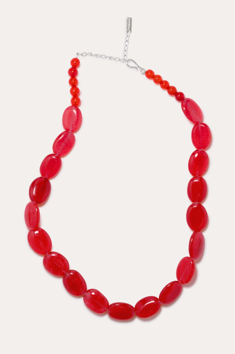 Étourdie par la banlieue - Collier de perles rouges
