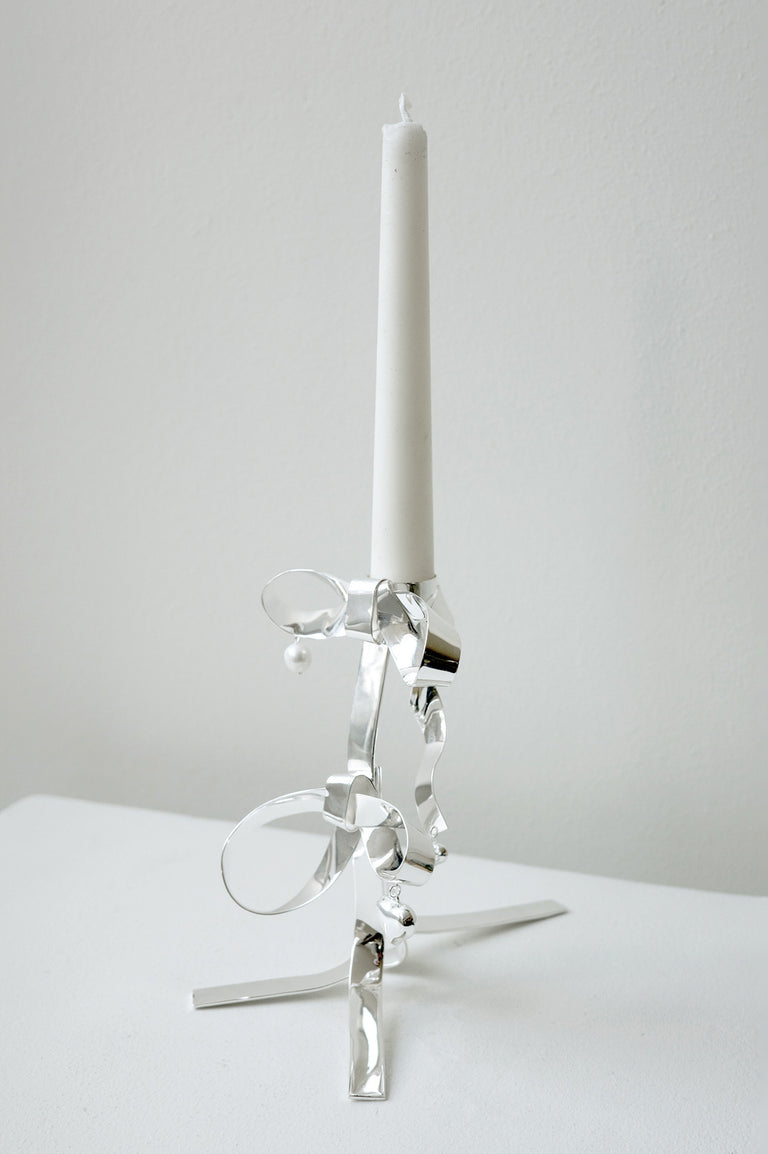 L44 - Candle Holder in Silver w/ Pearl and Heart Charm
