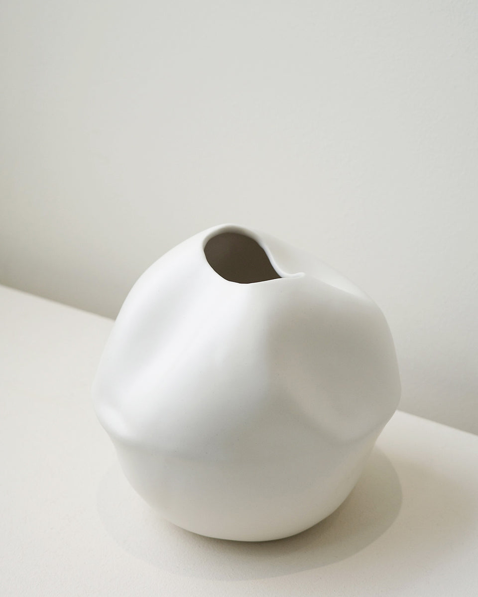 Livre interdit n° 2 - Grand vase blanc mat