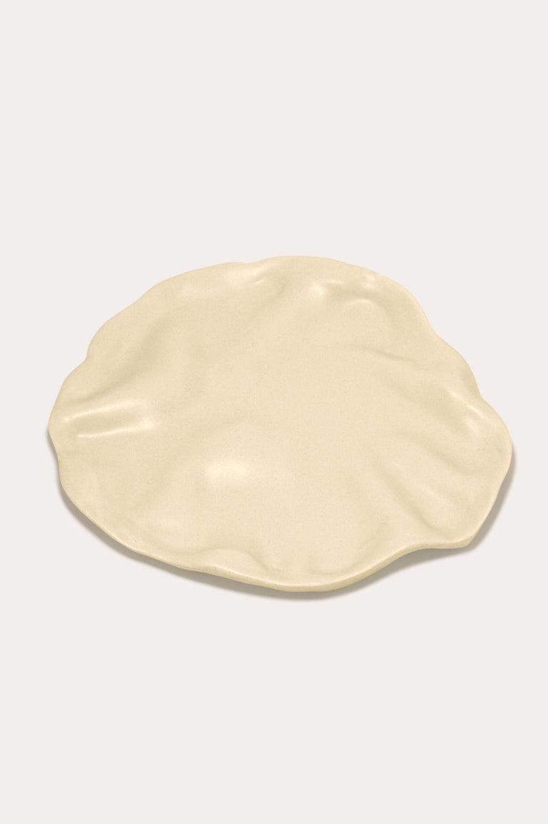 L'assiette parfaite pour dérouter un beau-parent – Assiette moyenne en jaune mat