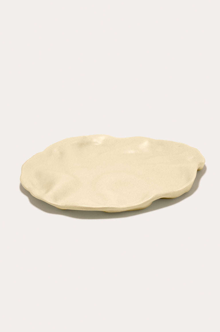 L'assiette parfaite pour dérouter un beau-parent – Assiette moyenne en jaune mat
