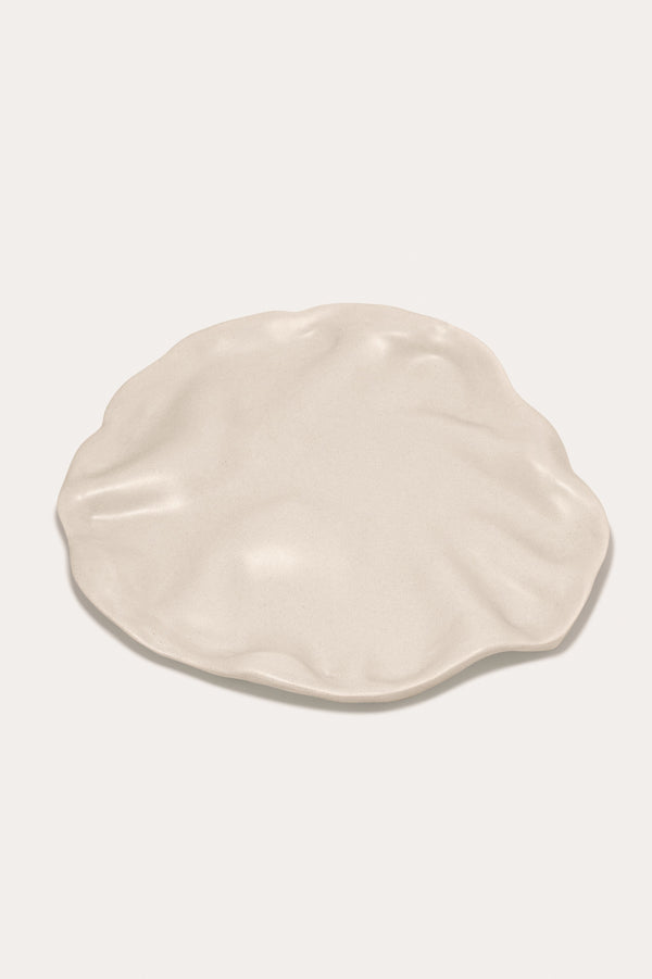 L’assiette parfaite pour dérouter votre belle-famille – Assiette moyenne en beige mat
