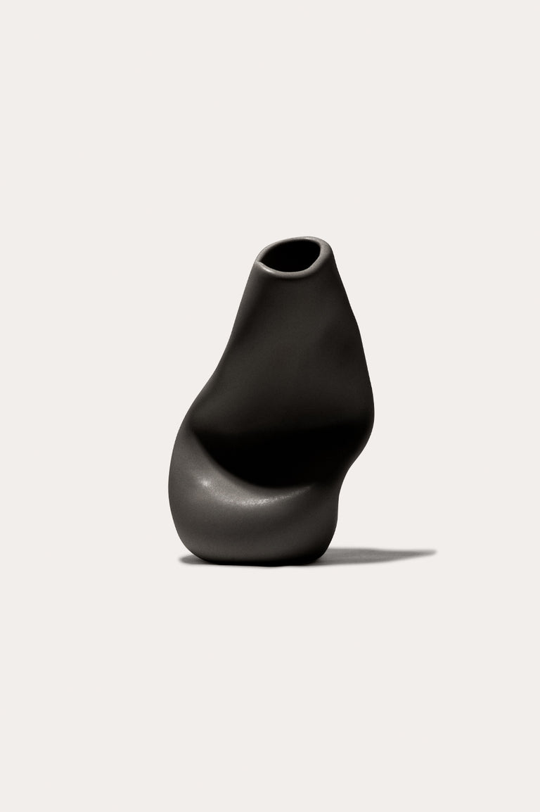 Solitude - Vessel in Matte Black