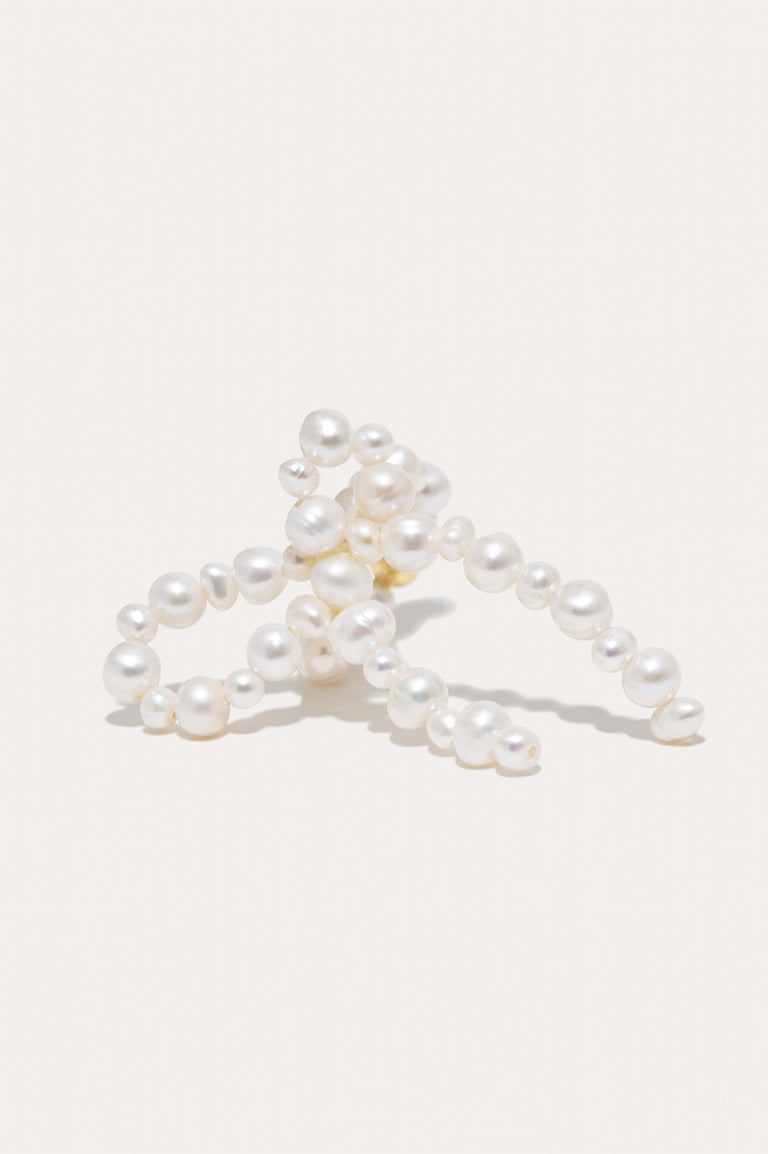 Loop‐the‐Loop - Pearl and Recycled Gold Vermeil Ring