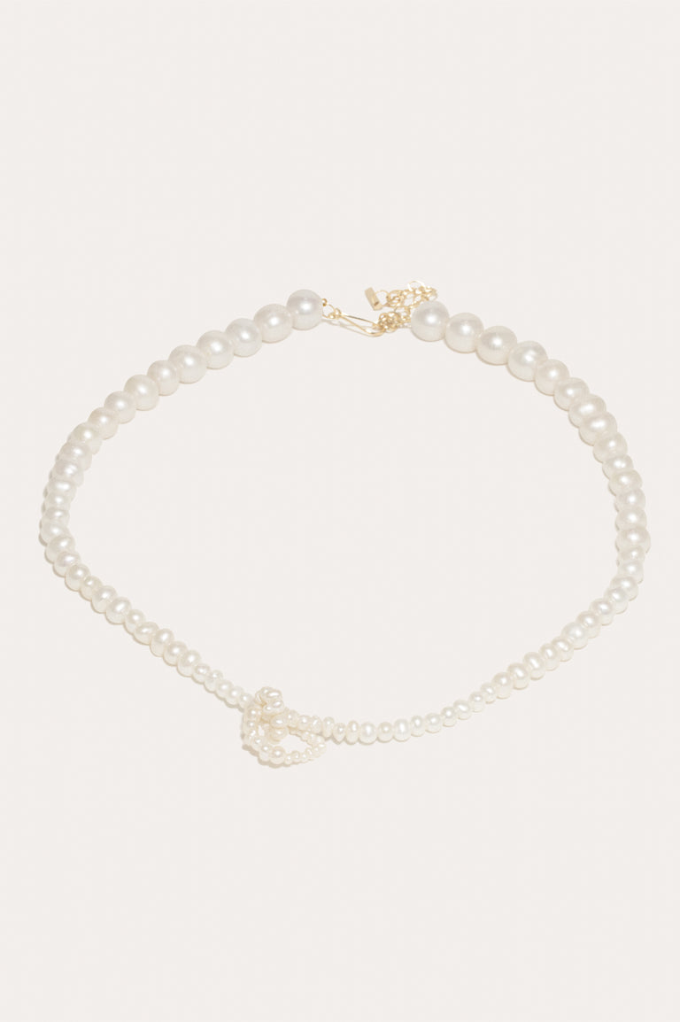 Loop‐the‐loop II - Pearl and Gold Vermeil Necklace