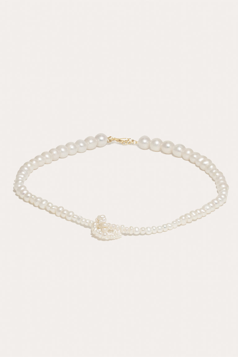Loop‐the‐loop II - Pearl and Gold Vermeil Necklace