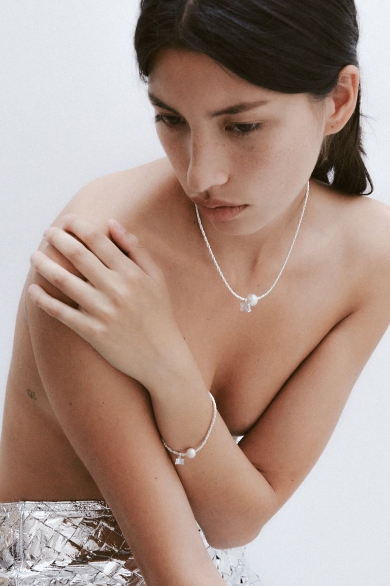 Le Locus de la Bravoure - Bracelet en argent sterling avec perles et zircone